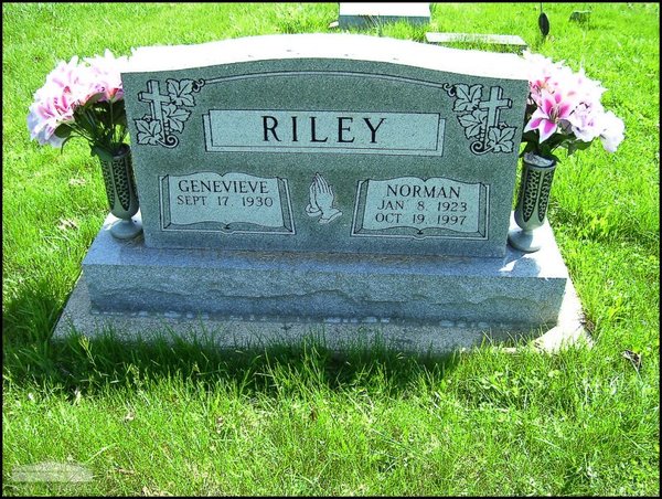 riley-norman-genevieve-tomb-mt-joy-cem.jpg