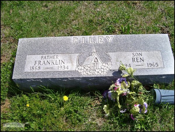 riley-franklin-ren-tomb-mt-joy-cem.jpg