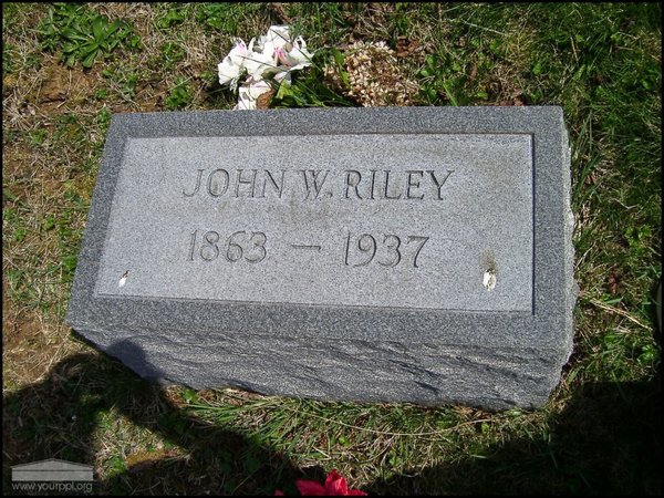 riley-john-w-tomb-mt-joy-cem.jpg