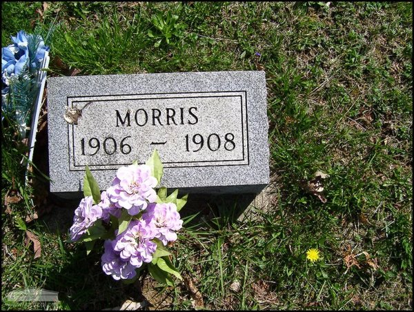 riley-morris-tomb-mt-joy-cem.jpg