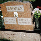 brooks-edwin-angeline-tomb-moon-cem.jpg
