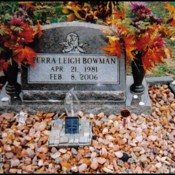 bowman-terra-leigh-tomb-greenlawn-cem.jpg